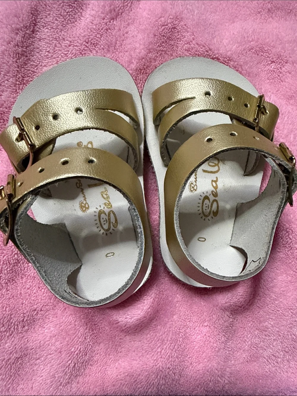 Baby Gold Metallic Buckle Sandals - Brand Salt Water size 0 New Without Tags